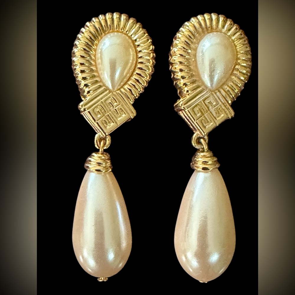 Givenchy Gold and Pearl Teardrop Dangle Earrings - Picture 8 of 9